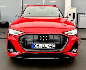Audi e-tron Fahrschulauto der Fahrschule Michael Huhn in Gummersbach
